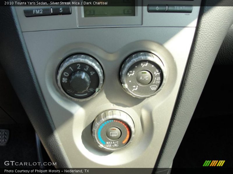 Silver Streak Mica / Dark Charcoal 2010 Toyota Yaris Sedan