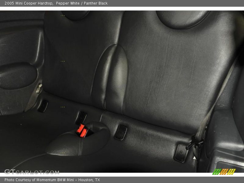 Pepper White / Panther Black 2005 Mini Cooper Hardtop