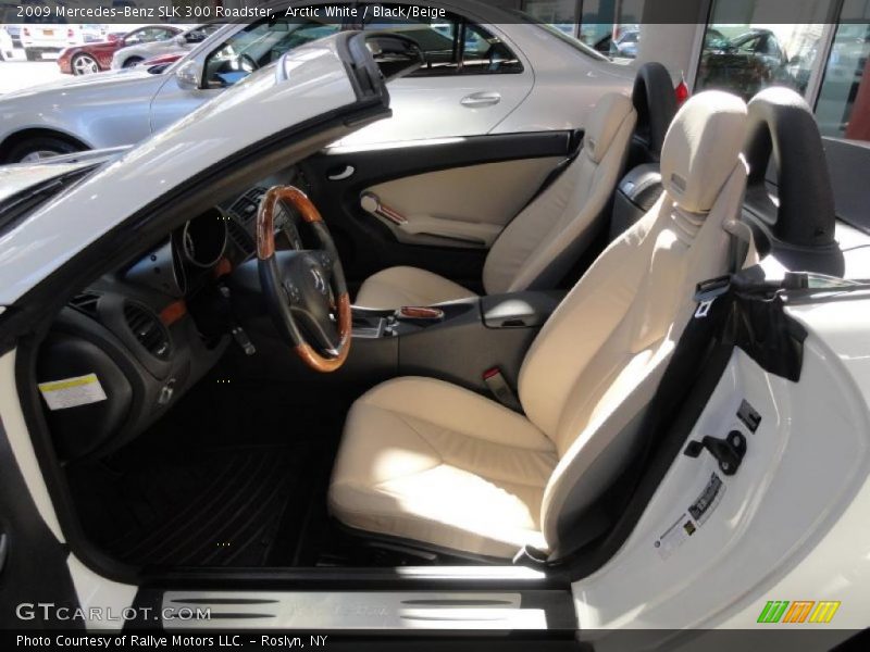 Arctic White / Black/Beige 2009 Mercedes-Benz SLK 300 Roadster