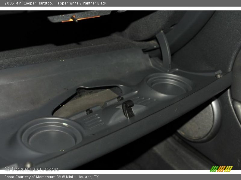 Pepper White / Panther Black 2005 Mini Cooper Hardtop