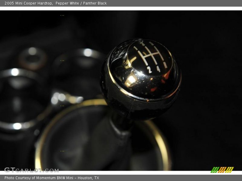 Pepper White / Panther Black 2005 Mini Cooper Hardtop