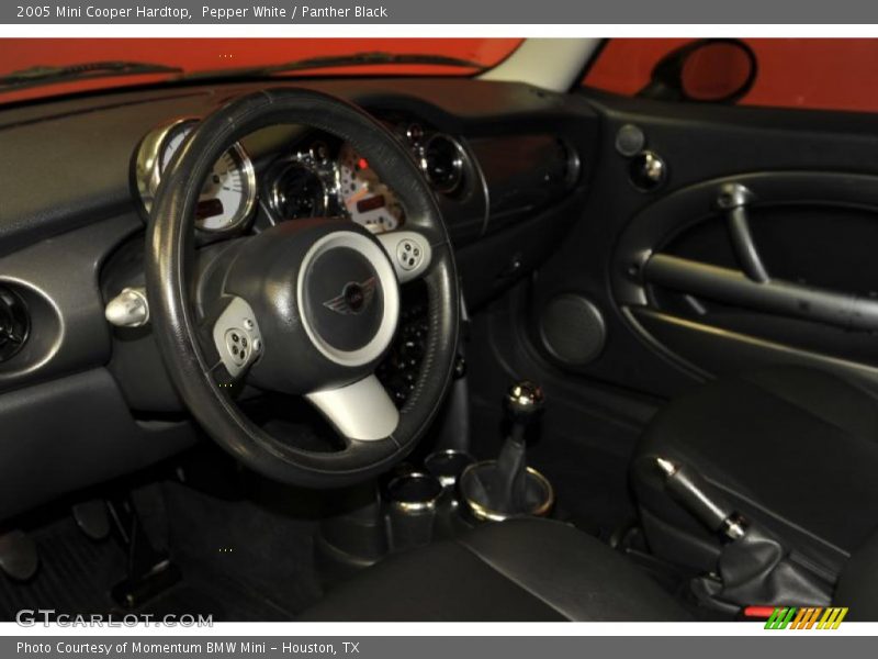 Pepper White / Panther Black 2005 Mini Cooper Hardtop