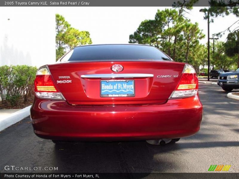 Salsa Red Pearl / Gray 2005 Toyota Camry XLE