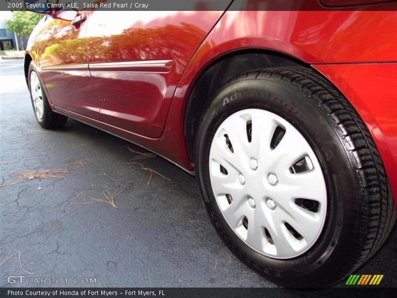 Salsa Red Pearl / Gray 2005 Toyota Camry XLE