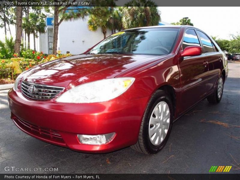 Salsa Red Pearl / Gray 2005 Toyota Camry XLE