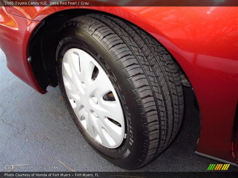 Salsa Red Pearl / Gray 2005 Toyota Camry XLE