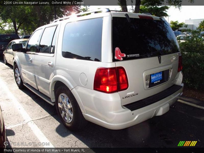 Oxford White / Camel 2006 Lincoln Navigator Luxury