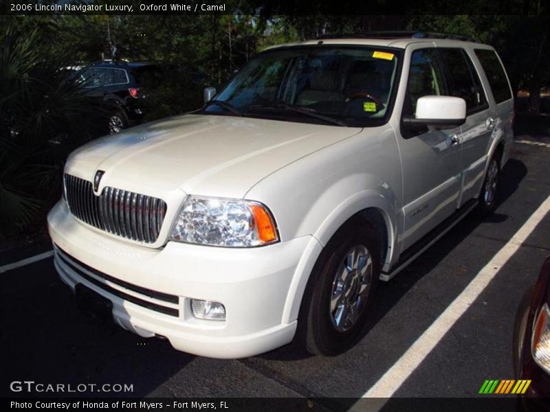 Oxford White / Camel 2006 Lincoln Navigator Luxury