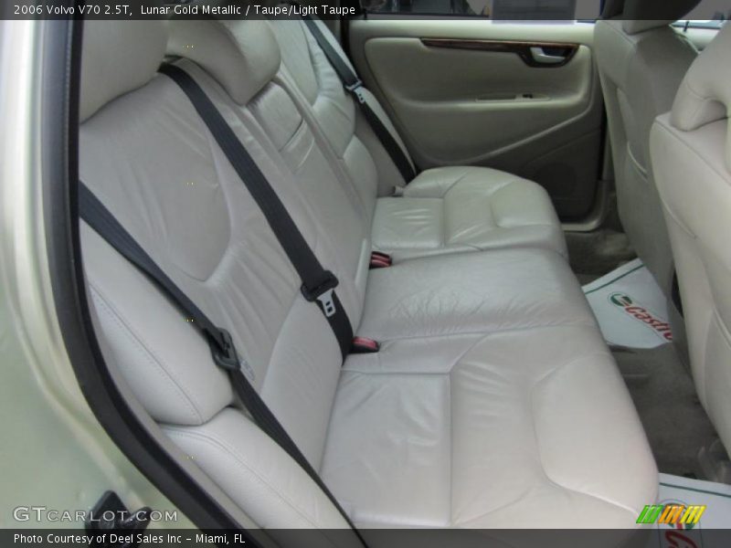  2006 V70 2.5T Taupe/Light Taupe Interior