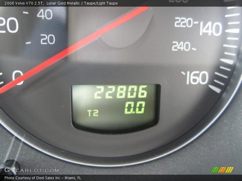 Lunar Gold Metallic / Taupe/Light Taupe 2006 Volvo V70 2.5T