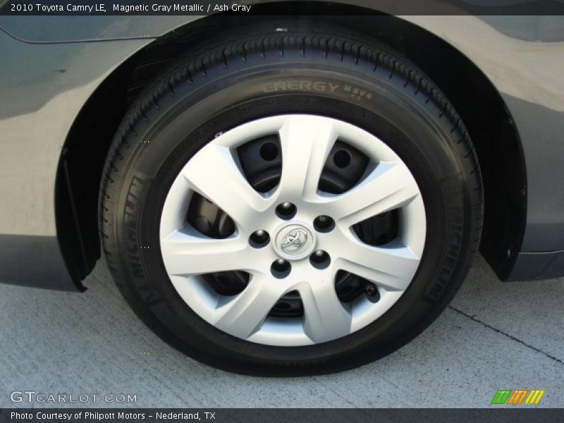 Magnetic Gray Metallic / Ash Gray 2010 Toyota Camry LE