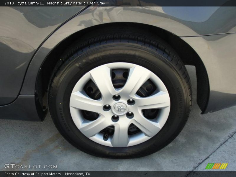 Magnetic Gray Metallic / Ash Gray 2010 Toyota Camry LE