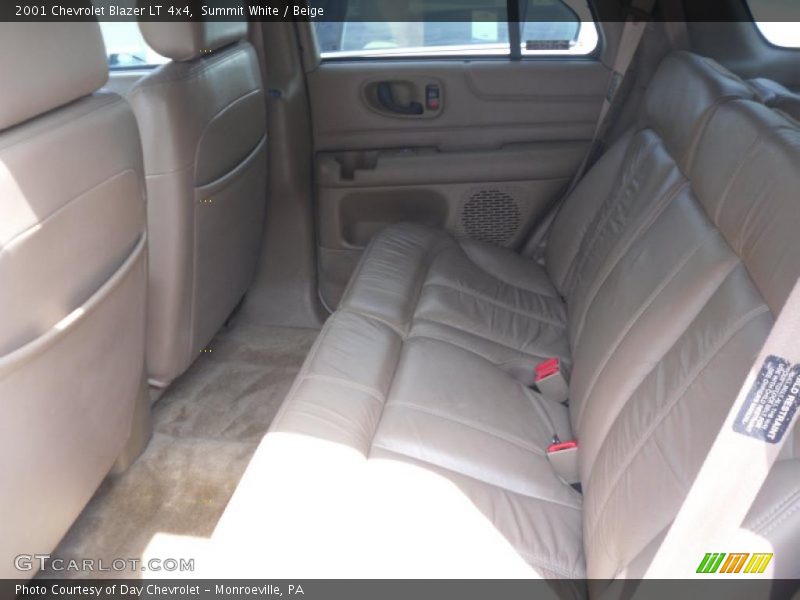 Summit White / Beige 2001 Chevrolet Blazer LT 4x4