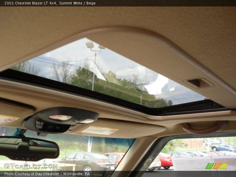 Summit White / Beige 2001 Chevrolet Blazer LT 4x4