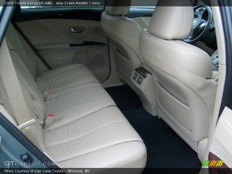 Aloe Green Metallic / Ivory 2009 Toyota Venza V6 AWD