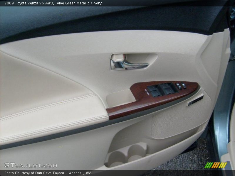 Aloe Green Metallic / Ivory 2009 Toyota Venza V6 AWD