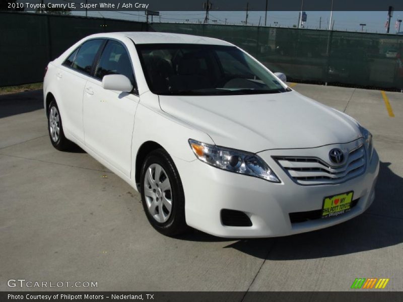 Super White / Ash Gray 2010 Toyota Camry LE