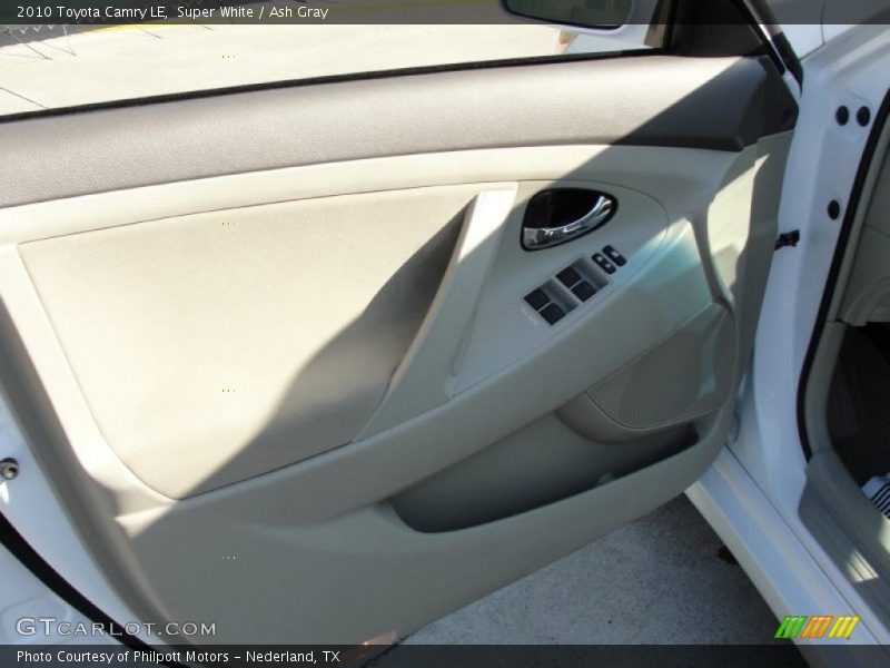 Super White / Ash Gray 2010 Toyota Camry LE