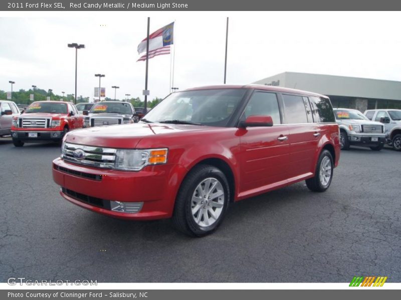 Front 3/4 View of 2011 Flex SEL