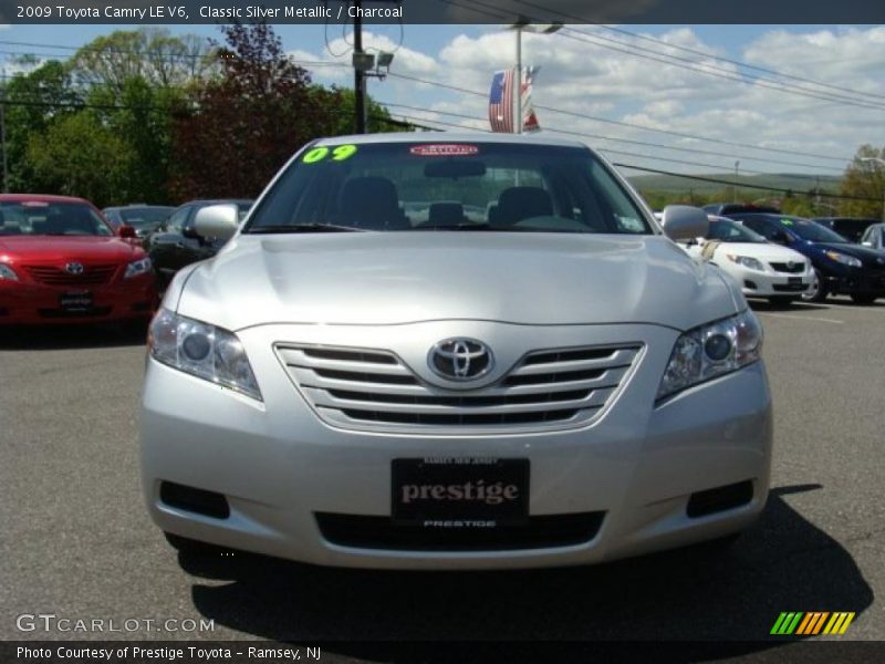 Classic Silver Metallic / Charcoal 2009 Toyota Camry LE V6