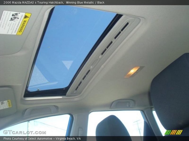 Sunroof of 2006 MAZDA3 s Touring Hatchback