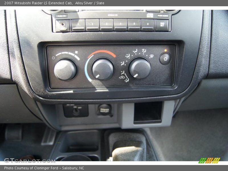 Alloy Silver / Slate 2007 Mitsubishi Raider LS Extended Cab