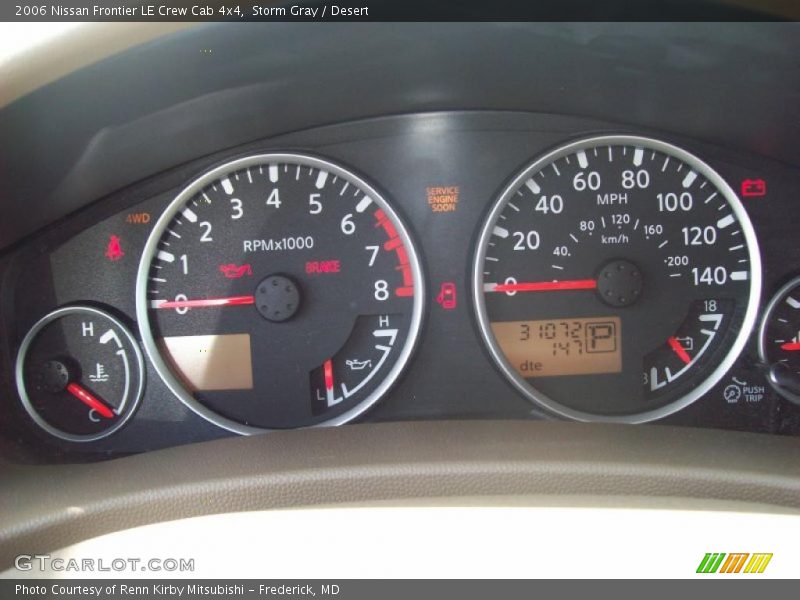 Storm Gray / Desert 2006 Nissan Frontier LE Crew Cab 4x4
