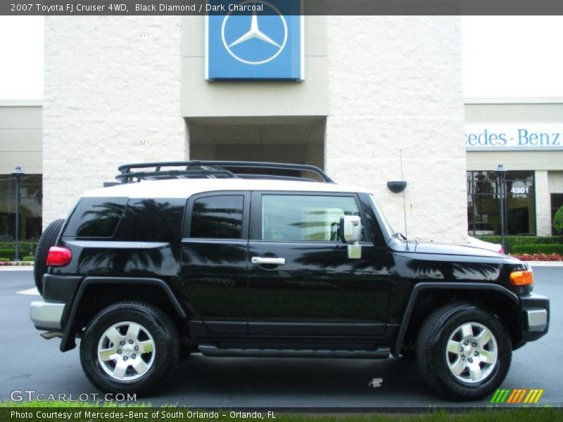 Black Diamond / Dark Charcoal 2007 Toyota FJ Cruiser 4WD