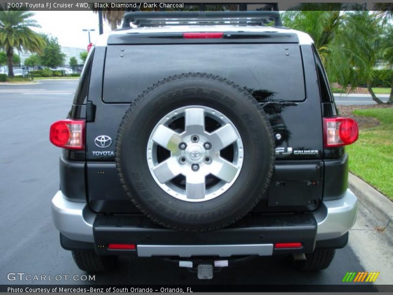 Black Diamond / Dark Charcoal 2007 Toyota FJ Cruiser 4WD