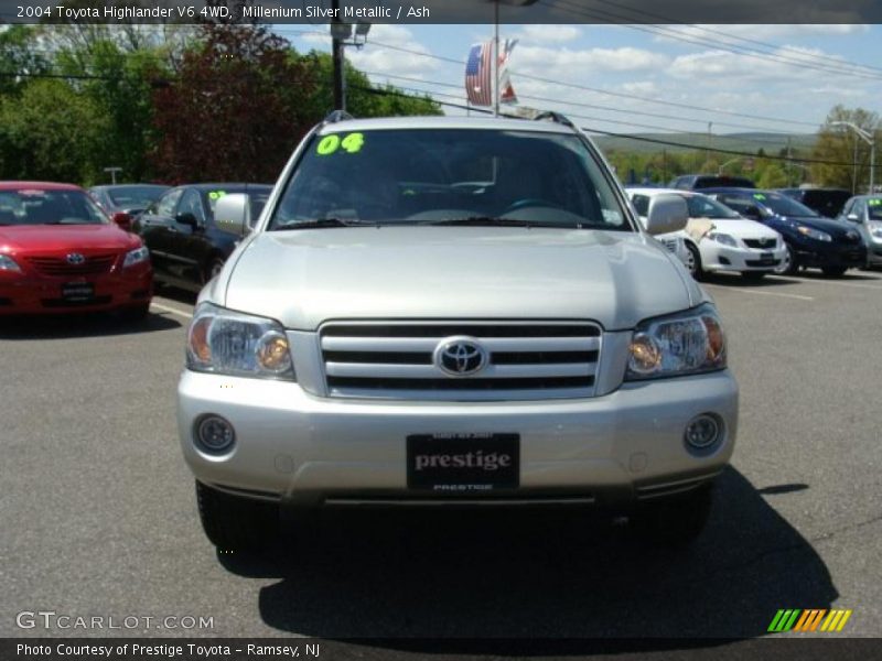 Millenium Silver Metallic / Ash 2004 Toyota Highlander V6 4WD