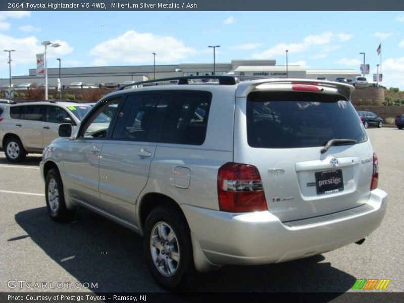 Millenium Silver Metallic / Ash 2004 Toyota Highlander V6 4WD