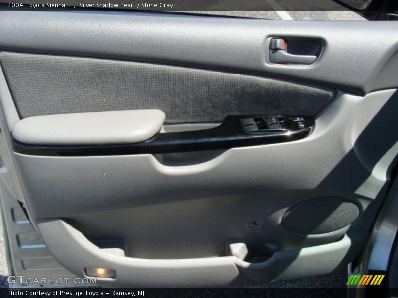 Silver Shadow Pearl / Stone Gray 2004 Toyota Sienna LE
