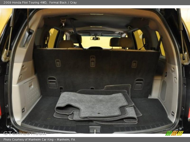 Formal Black / Gray 2009 Honda Pilot Touring 4WD