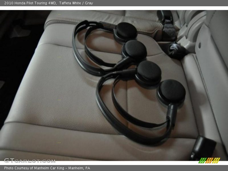 Taffeta White / Gray 2010 Honda Pilot Touring 4WD