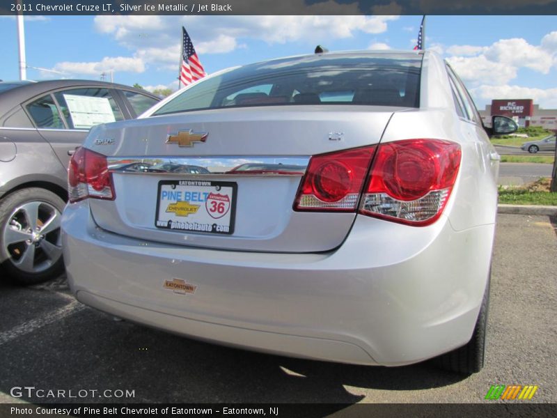 Silver Ice Metallic / Jet Black 2011 Chevrolet Cruze LT