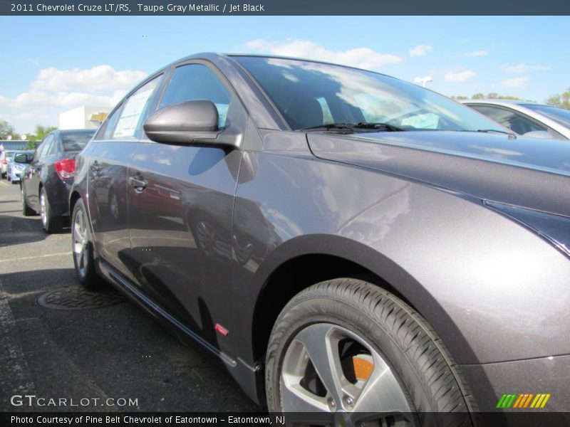 Taupe Gray Metallic / Jet Black 2011 Chevrolet Cruze LT/RS
