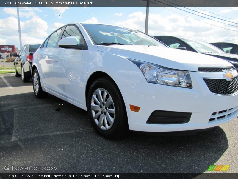 Summit White / Jet Black 2011 Chevrolet Cruze LT