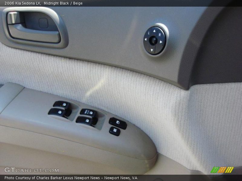 Midnight Black / Beige 2006 Kia Sedona LX