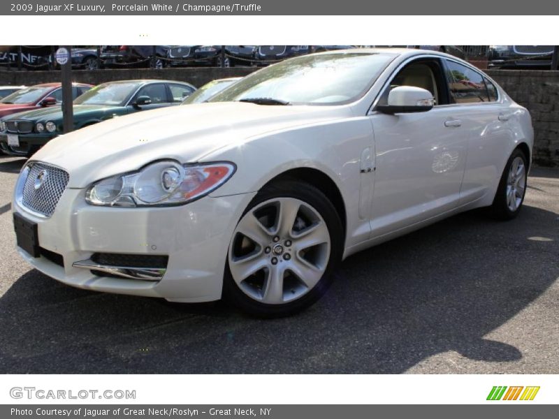 Porcelain White / Champagne/Truffle 2009 Jaguar XF Luxury