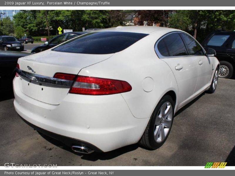 Porcelain White / Champagne/Truffle 2009 Jaguar XF Luxury