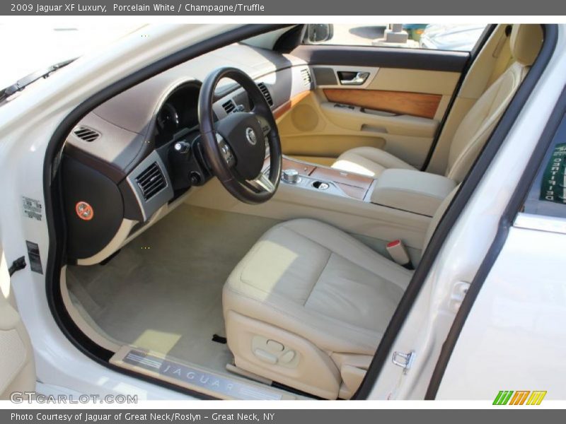 Porcelain White / Champagne/Truffle 2009 Jaguar XF Luxury