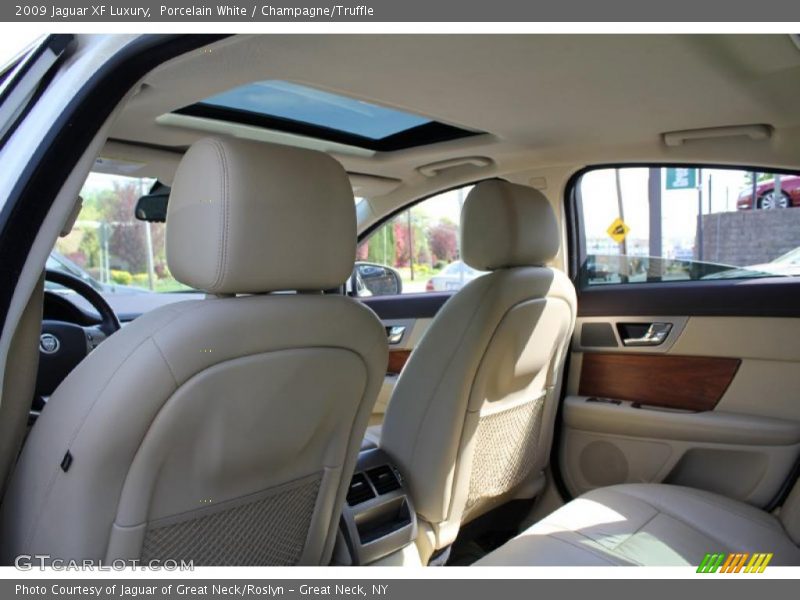 Porcelain White / Champagne/Truffle 2009 Jaguar XF Luxury