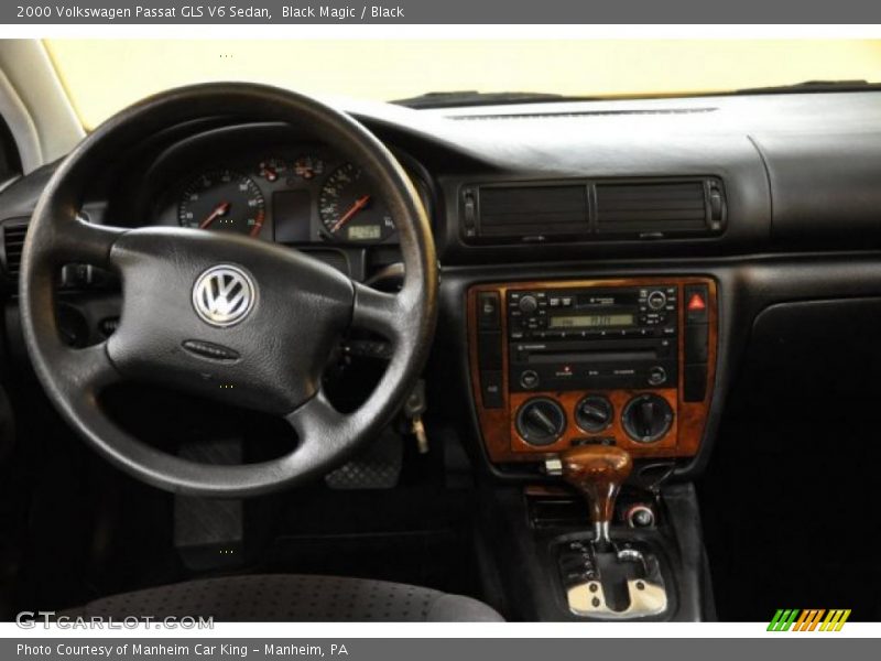 Black Magic / Black 2000 Volkswagen Passat GLS V6 Sedan