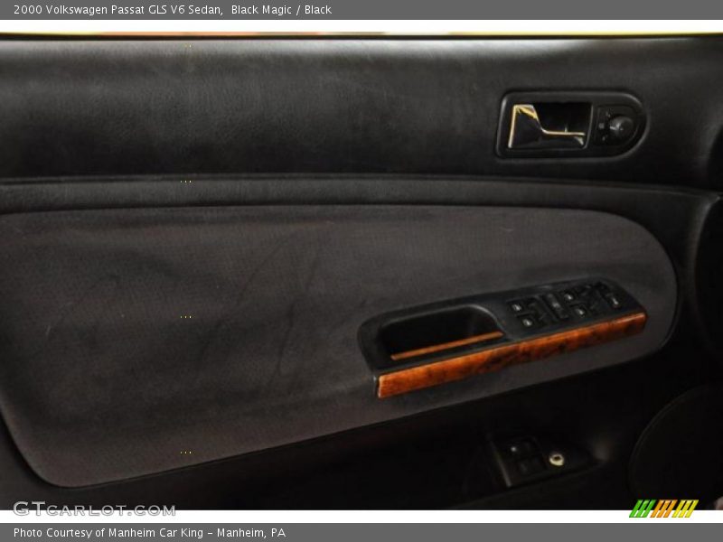 Black Magic / Black 2000 Volkswagen Passat GLS V6 Sedan