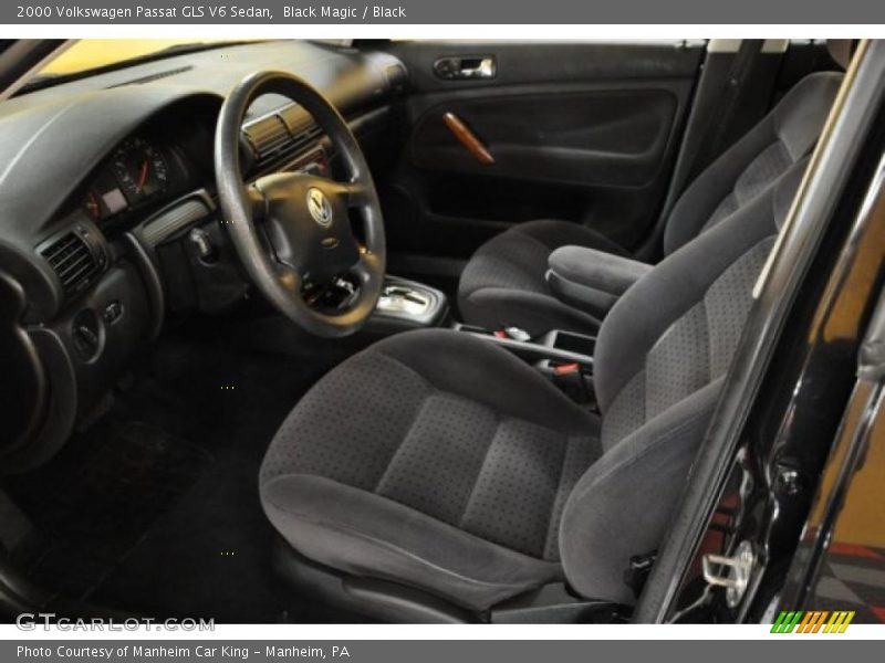 Black Magic / Black 2000 Volkswagen Passat GLS V6 Sedan
