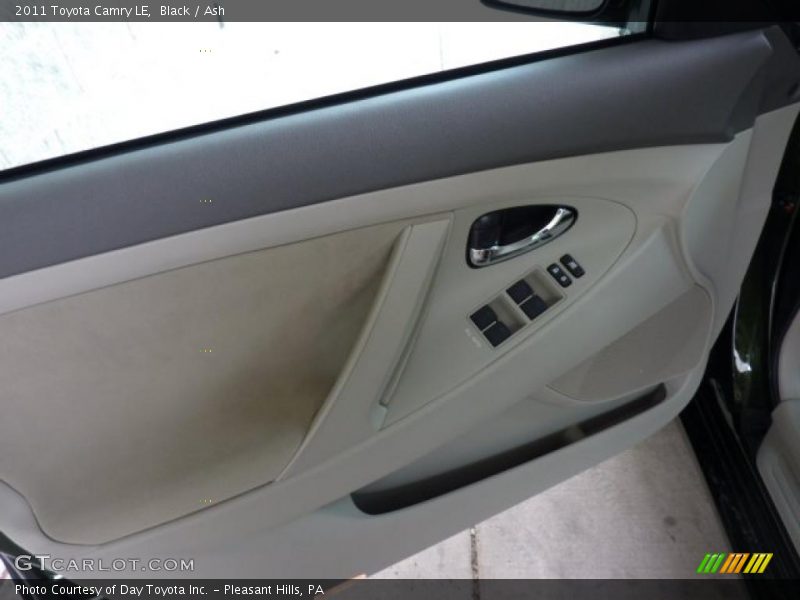Black / Ash 2011 Toyota Camry LE