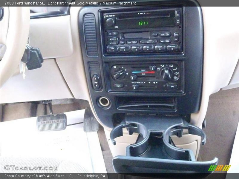 Light Parchment Gold Metallic / Medium Parchment 2003 Ford Windstar SE
