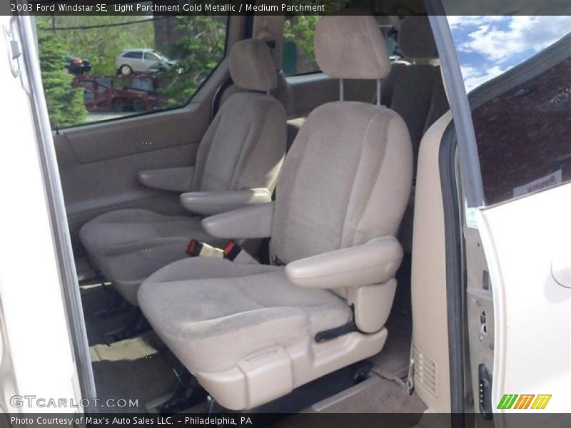 Light Parchment Gold Metallic / Medium Parchment 2003 Ford Windstar SE