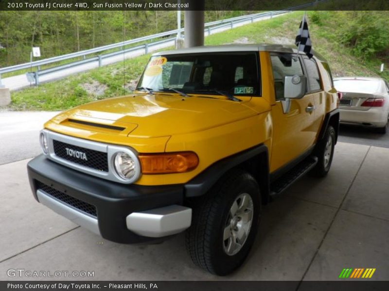 Sun Fusion Yellow / Dark Charcoal 2010 Toyota FJ Cruiser 4WD