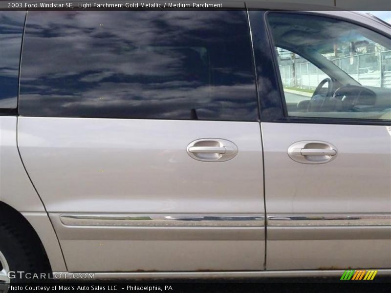 Light Parchment Gold Metallic / Medium Parchment 2003 Ford Windstar SE